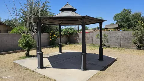 Exterior - 2135 W Maple Dr, Phoenix, AZ 85027 photo 2 of 4