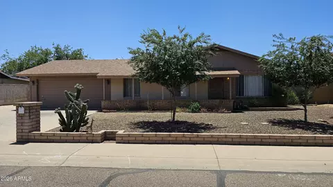 2135 W Maple Dr, Phoenix, AZ 85027