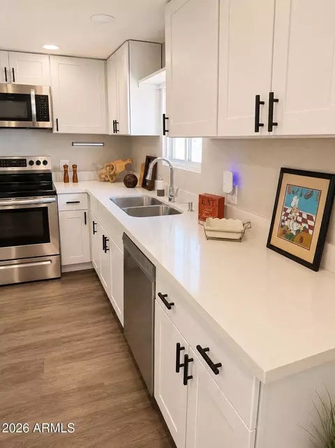 1562 S Desert View Pl, Apache Junction, AZ 85120 photo 2