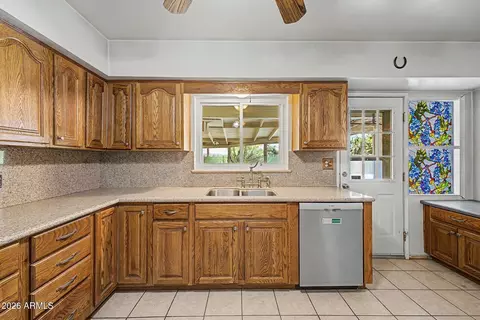 5125 E Osborn Rd, Phoenix, AZ 85018 photo 6