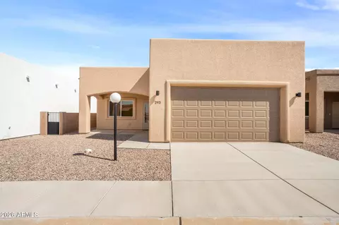 293 S Meadowood Ln, Sierra Vista, AZ 85635