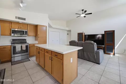 Kitchen - 2458 E Cathedral Rock Dr, Phoenix, AZ 85048 photo 6 of 6