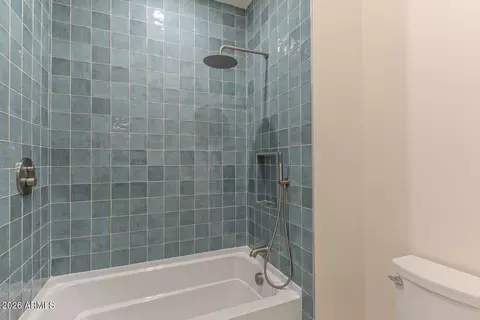 Bath - 2801 Elm St, Phoenix, AZ 85016 photo 6 of 9