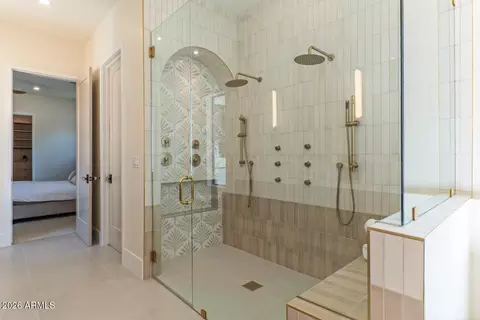 Bath - 2801 Elm St, Phoenix, AZ 85016 photo 3 of 9