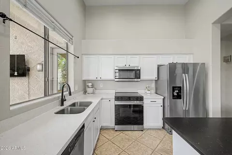Kitchen - 6614 W Tether Trl, Phoenix, AZ 85083 photo 3 of 3