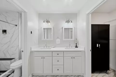 Bath - 2209 E Windsor Ave, Phoenix, AZ 85006 photo 4 of 5