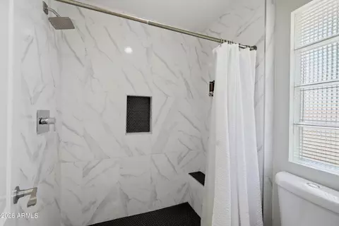 Bath - 2209 E Windsor Ave, Phoenix, AZ 85006 photo 5 of 5
