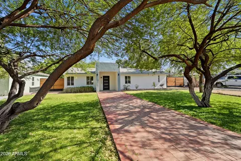 Exterior - 2209 E Windsor Ave, Phoenix, AZ 85006 photo 2 of 12