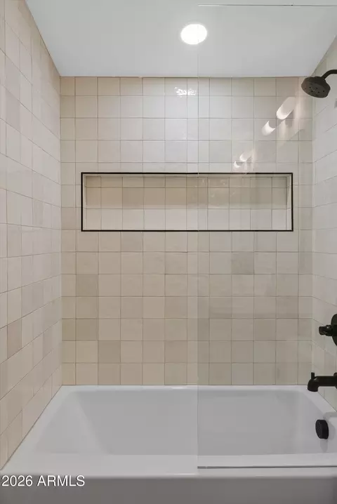 Bath - 3921 E Sahuaro Dr, Phoenix, AZ 85028 photo 4 of 8