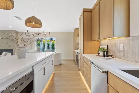 Kitchen - 3921 E Sahuaro Dr, Phoenix, AZ 85028 photo 6 of 6