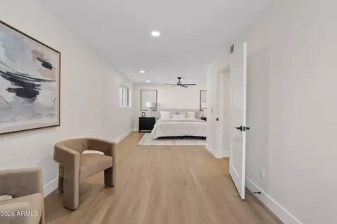 Entry Way - 3921 E Sahuaro Dr, Phoenix, AZ 85028 photo 3 of 3