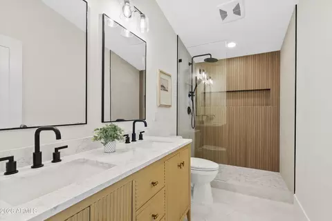 Bath - 3921 E Sahuaro Dr, Phoenix, AZ 85028 photo 5 of 8