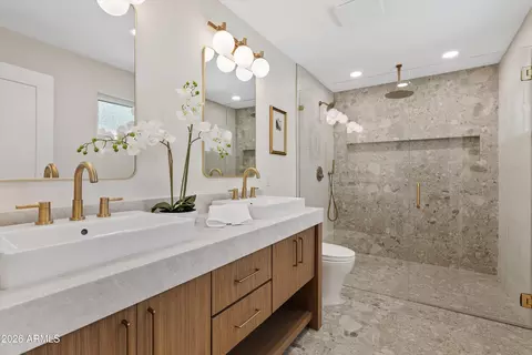 Bath - 3921 E Sahuaro Dr, Phoenix, AZ 85028 photo 7 of 8