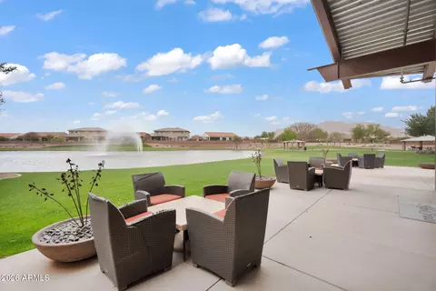 View/Area - 2183 E La Costa Dr, Gilbert, AZ 85298 photo 4 of 24