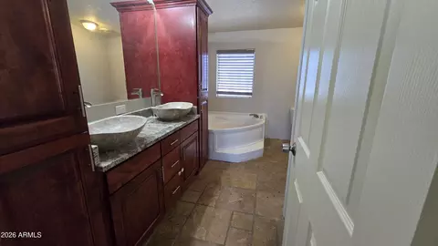 Bath - 2200 N Delaware Dr #32, Apache Junction, AZ 85120 photo 2 of 2