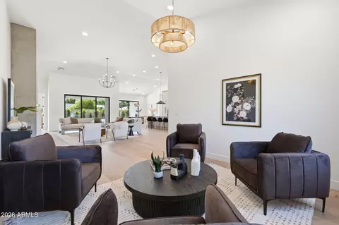 Living - 3531 N 34th St, Phoenix, AZ 85018 photo 3 of 3
