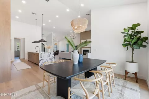 Dining - 3531 N 34th St, Phoenix, AZ 85018 photo 1 of 3