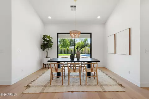 Dining - 3531 N 34th St, Phoenix, AZ 85018 photo 2 of 3