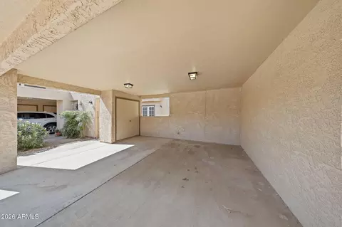 Exterior - 27 E Betty Elyse Ln, Phoenix, AZ 85022 photo 1 of 7
