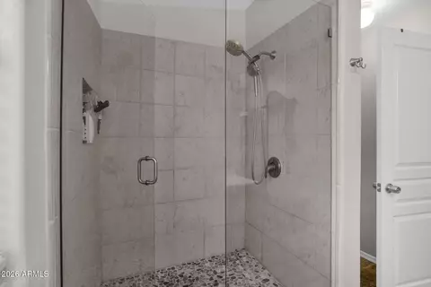 Bath - 2258 E Soft Wind Dr, Phoenix, AZ 85024 photo 2 of 4