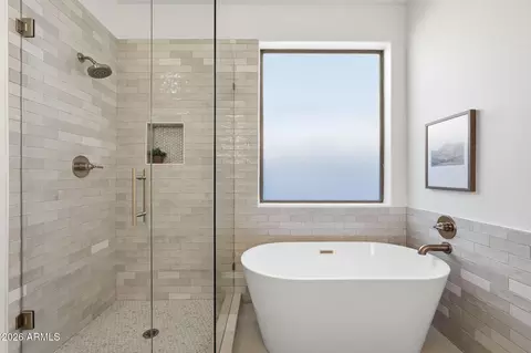 Bath - 1689 E Iris Dr, Chandler, AZ 85286 photo 2 of 3