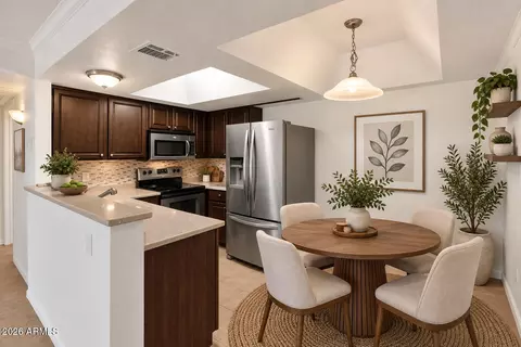 Dining - 1720 E Thunderbird Rd #1019, Phoenix, AZ 85022 photo 3 of 3