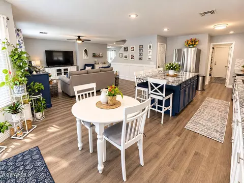 Kitchen - 11404 E Renata Ave, Mesa, AZ 85212 photo 4 of 4