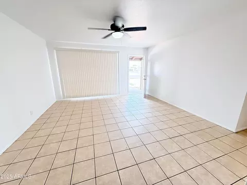 Living - 7202 N 36th Ave N, Phoenix, AZ 85051 photo 3 of 5