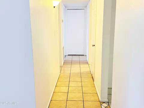Entry Way - 7202 N 36th Ave N, Phoenix, AZ 85051 photo 2 of 2