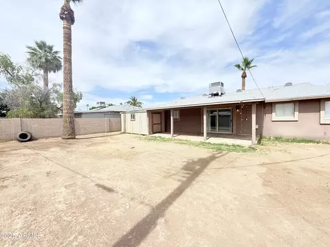 Exterior - 7202 N 36th Ave N, Phoenix, AZ 85051 photo 3 of 4