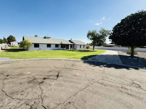8663 E Winnston Cir, Mesa, AZ 85212
