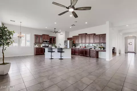 9386 S 181st Dr, Goodyear, AZ 85338