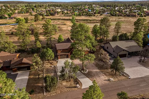 View/Area - 2231 Fairway Dr, Overgaard, AZ 85933 photo 6 of 7