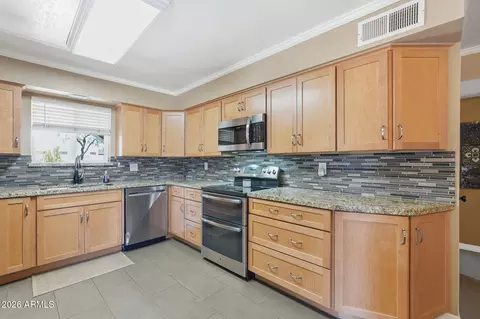 Kitchen - 102 W Hackamore Ave, Gilbert, AZ 85233 photo 2 of 3
