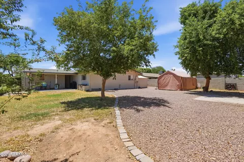 Exterior - 102 W Hackamore Ave, Gilbert, AZ 85233 photo 4 of 7