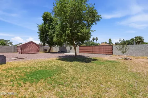 Exterior - 102 W Hackamore Ave, Gilbert, AZ 85233 photo 3 of 7