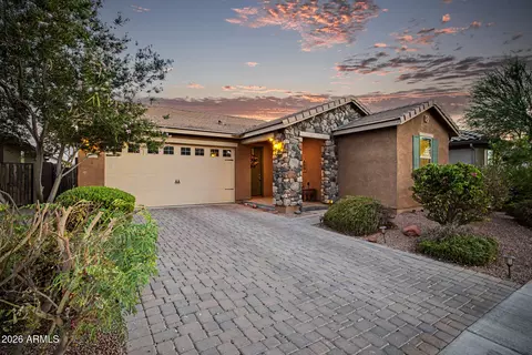 3925 E Constitution Dr, Gilbert, AZ 85296 photo 1