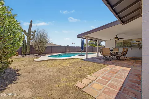 Exterior - 1139 E Watson Dr, Tempe, AZ 85283 photo 4 of 8