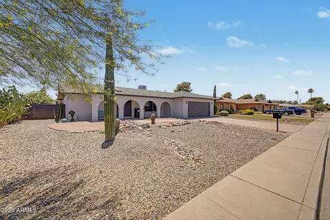 Exterior - 1139 E Watson Dr, Tempe, AZ 85283 photo 1 of 8