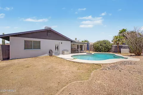 Exterior - 1139 E Watson Dr, Tempe, AZ 85283 photo 6 of 8