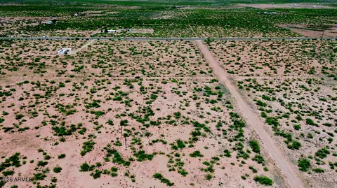401 E Acres E Antelope Rd #37, Pearce, AZ 85625 photo 2