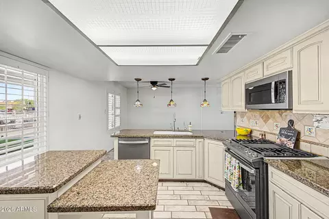 Kitchen - 4302 N 85th Ave, Phoenix, AZ 85037 photo 1 of 4