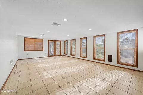 Living - 4302 N 85th Ave, Phoenix, AZ 85037 photo 5 of 6