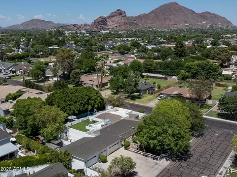 View/Area - 3744 E Turney Ave, Phoenix, AZ 85018 photo 2 of 4