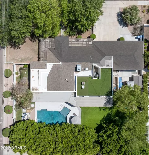 View/Area - 3744 E Turney Ave, Phoenix, AZ 85018 photo 1 of 4