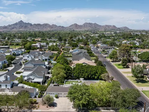 View/Area - 3744 E Turney Ave, Phoenix, AZ 85018 photo 4 of 4