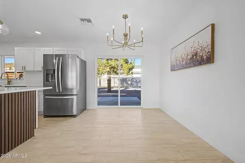 Dining - 11625 N 20th Ave, Phoenix, AZ 85029 photo 1 of 4