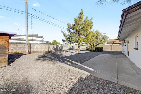 Exterior - 11625 N 20th Ave, Phoenix, AZ 85029 photo 5 of 8