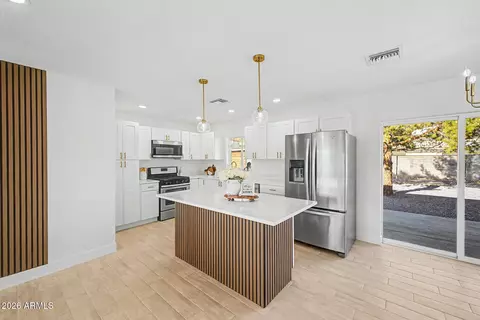 Kitchen - 11625 N 20th Ave, Phoenix, AZ 85029 photo 4 of 4