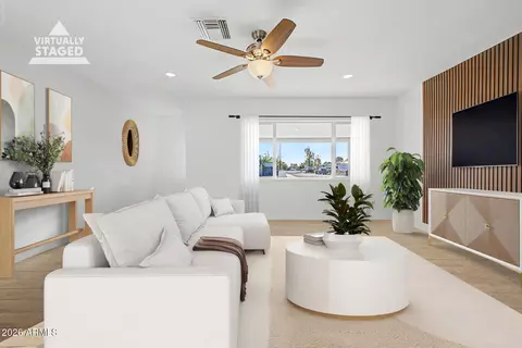 Living - 11625 N 20th Ave, Phoenix, AZ 85029 photo 6 of 6